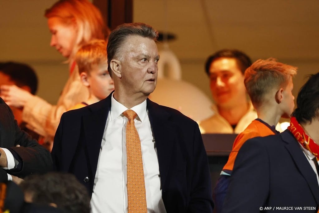 Van Gaal: gefeliciteerd Xavi, veel geluk mijn vriend