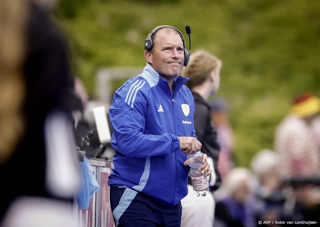 Hockeycoach Delmee nodigde voetbalcoach Hiddink en kok Blaauw uit
