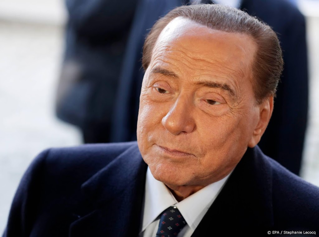 Berlusconi verlaat ziekenhuis: ben ik er weer mee weggekomen