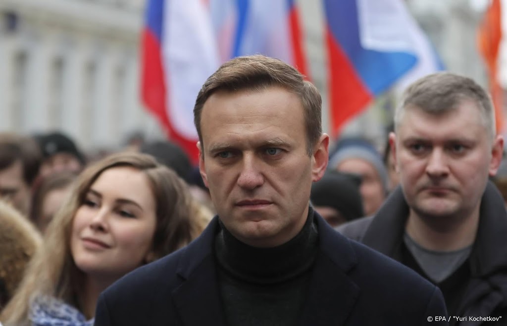 Ziekenhuis: Navalni kan korte periodes uit zijn bed komen
