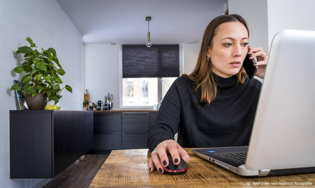 Kabinet: werk thuis als het kan, op kantoor als het moet