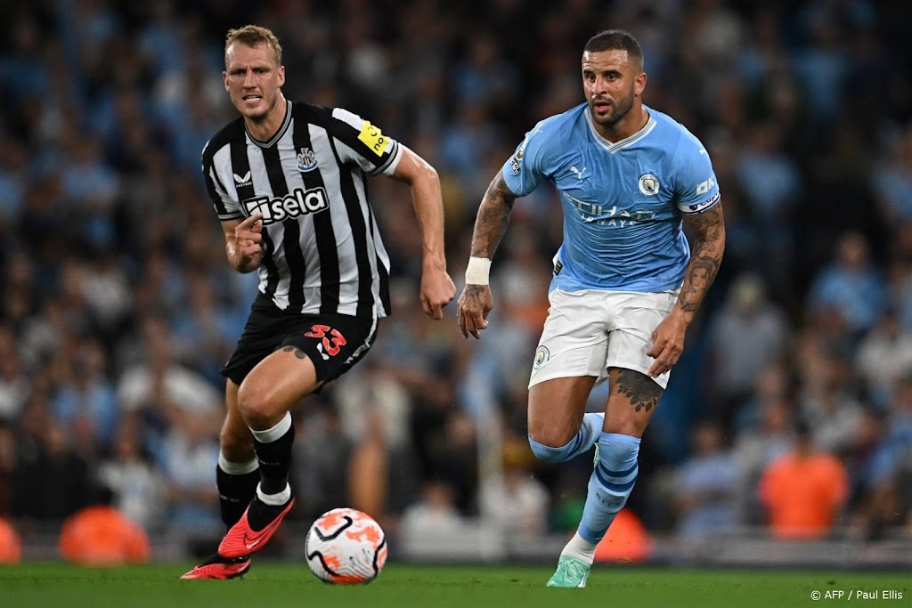 Verdediger Walker twee jaar langer bij Manchester City