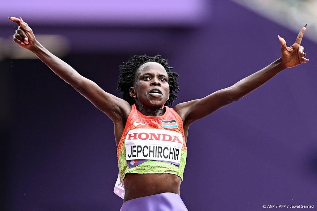 Keniaanse Jepchirchir verovert in Tokio wereldtitel op marathon