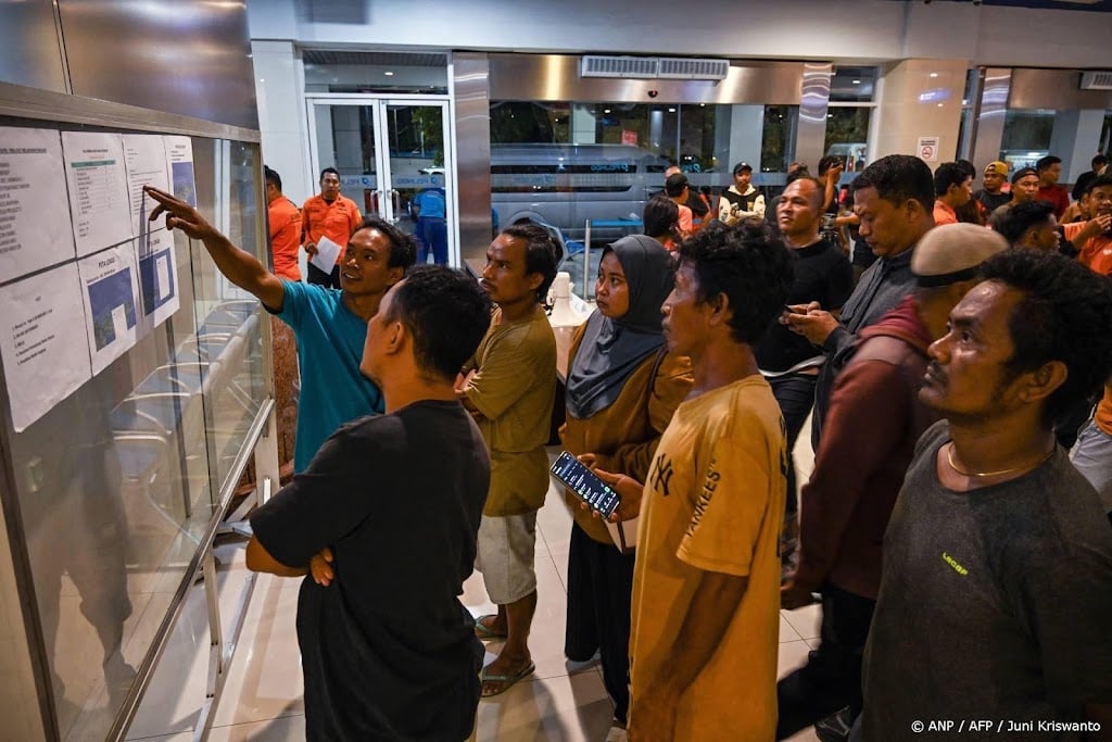 Nog veel vermisten na kapseizen schip in Indonesië