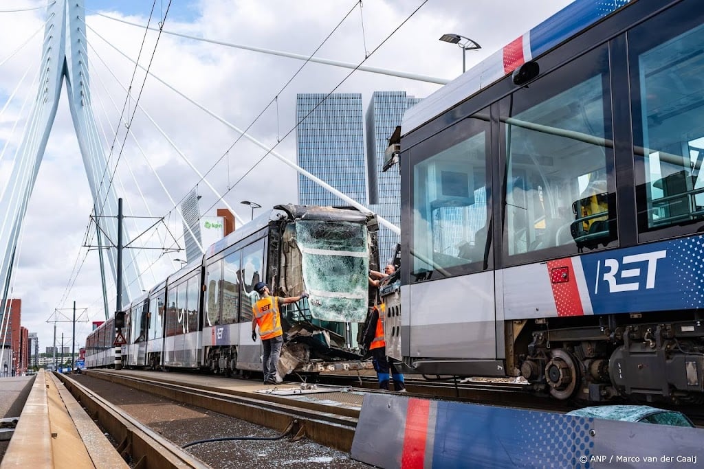 Geen nader onderzoek OVV naar trambotsing Erasmusbrug Rotterdam
