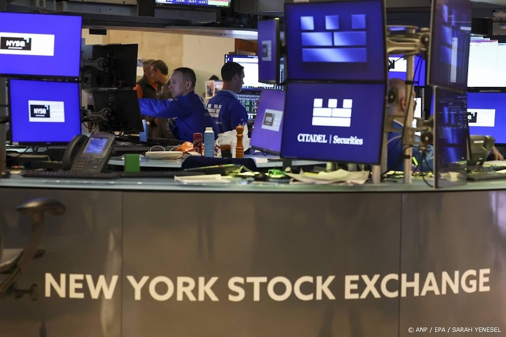 Wall Street lager door zorgen over AI en stijgende rente