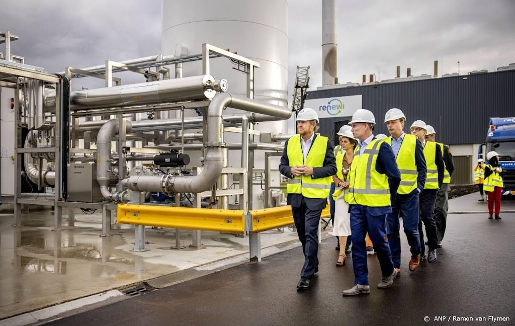 Koning neemt eerste bio-lng-installatie in Nederland in gebruik 