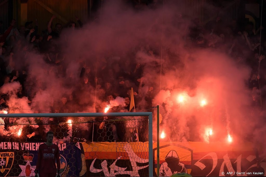 ME ingezet na wedstrijd VVV - Roda JC, twee supporters vast
