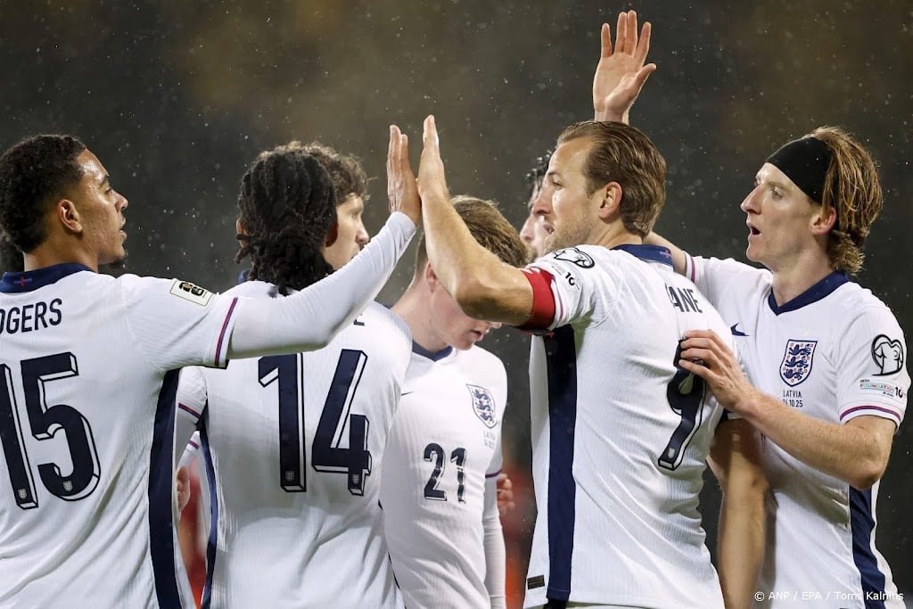 Engeland stelt WK-ticket veilig met ruime overwinning bij Letland