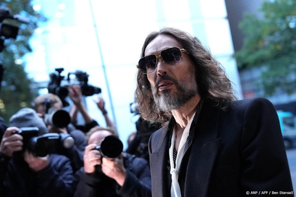 Russell Brand volgens aanklager een seksueel roofdier