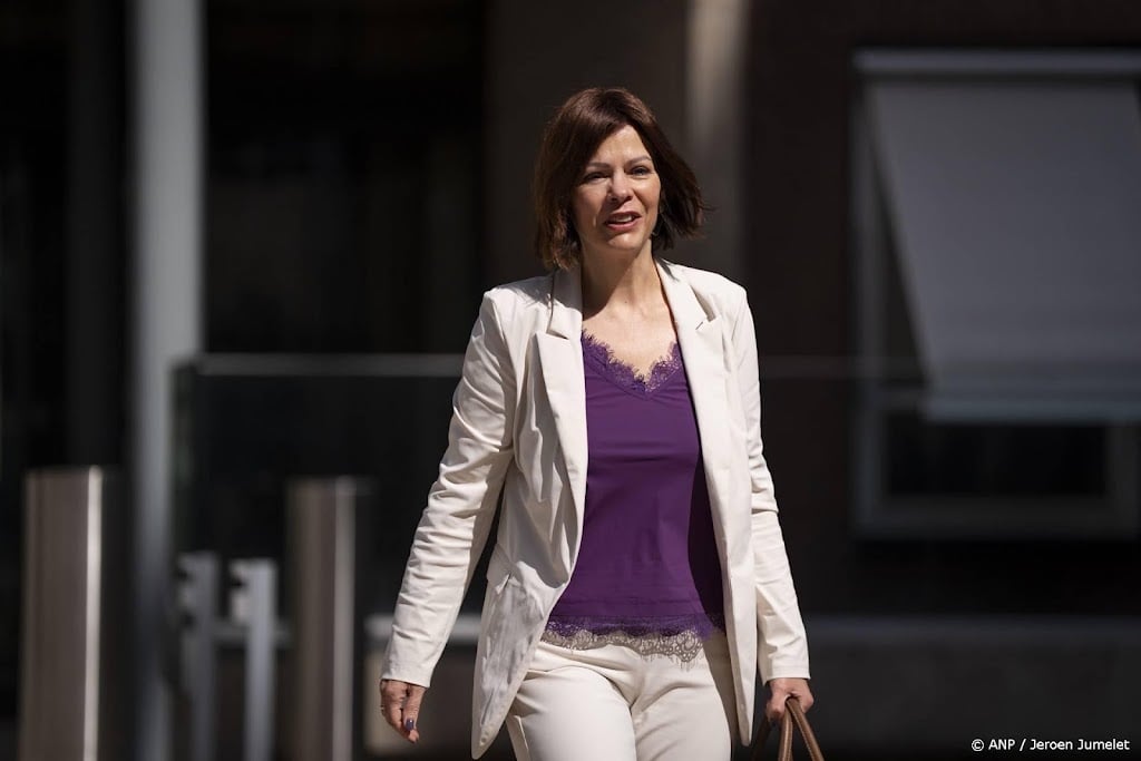 Geïrriteerde Kamer wil concrete actie sneller toeslagenherstel