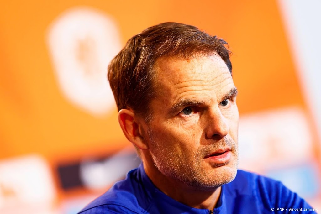 De Boer: Depay vanaf links is nu het beste voor het team
