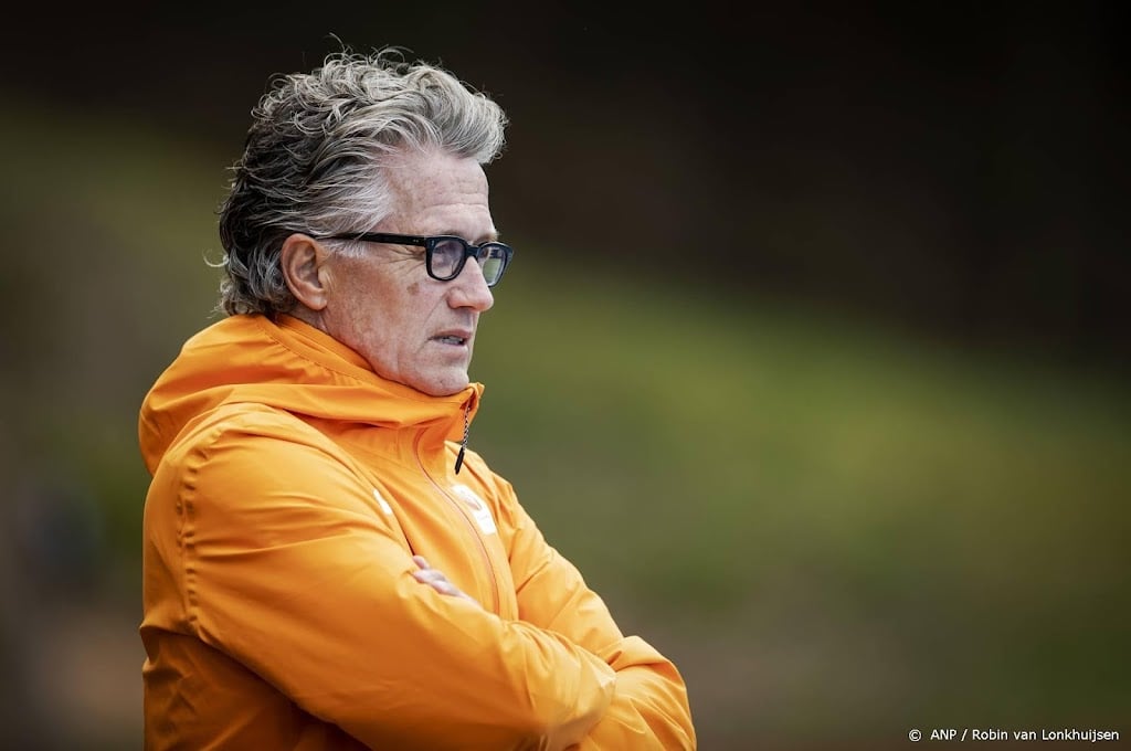 Kort geding atletiekcoach Van Commenée van de baan