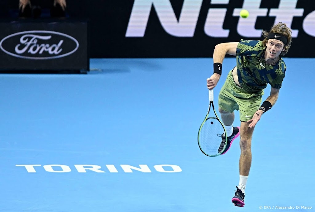 Tennisser Roeblev verslaat landgenoot Medvedev op ATP Finals