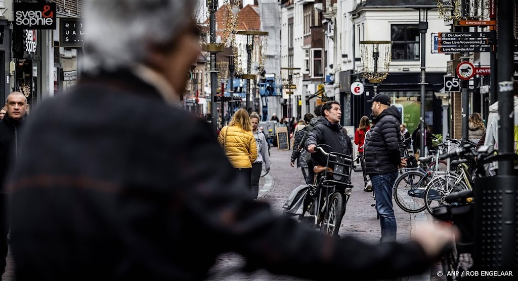 Nederland blijft in recessie na nieuwe economische krimp