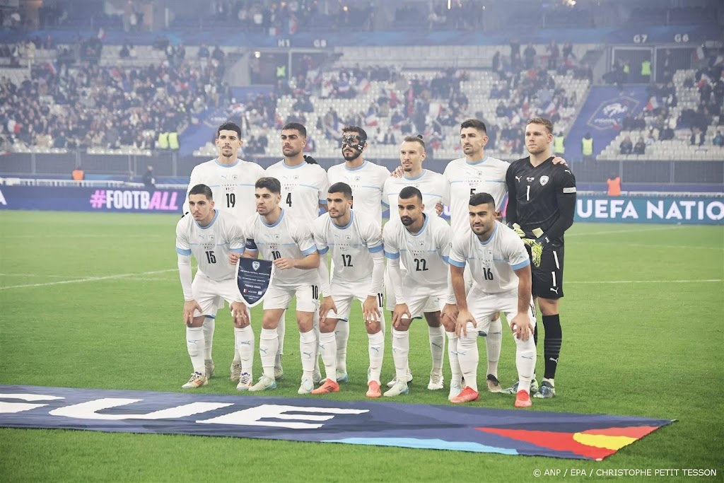 Boegeroep tijdens Israëlische volkslied in Stade de France