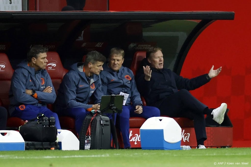 Oranje plaatst zich met zwak optreden bij Polen officieus voor WK