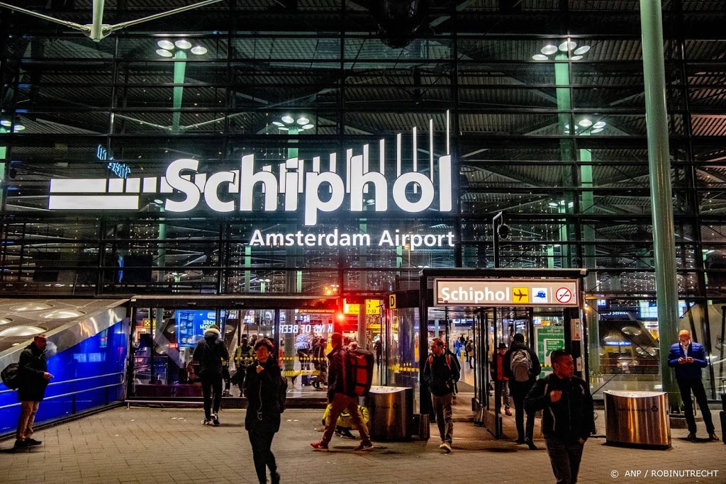 Klimaatactie Greenpeace op Schiphol