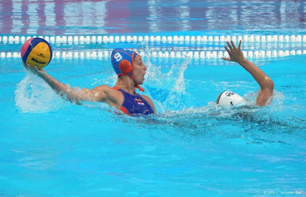 Waterpolosters kloppen China in Montreal