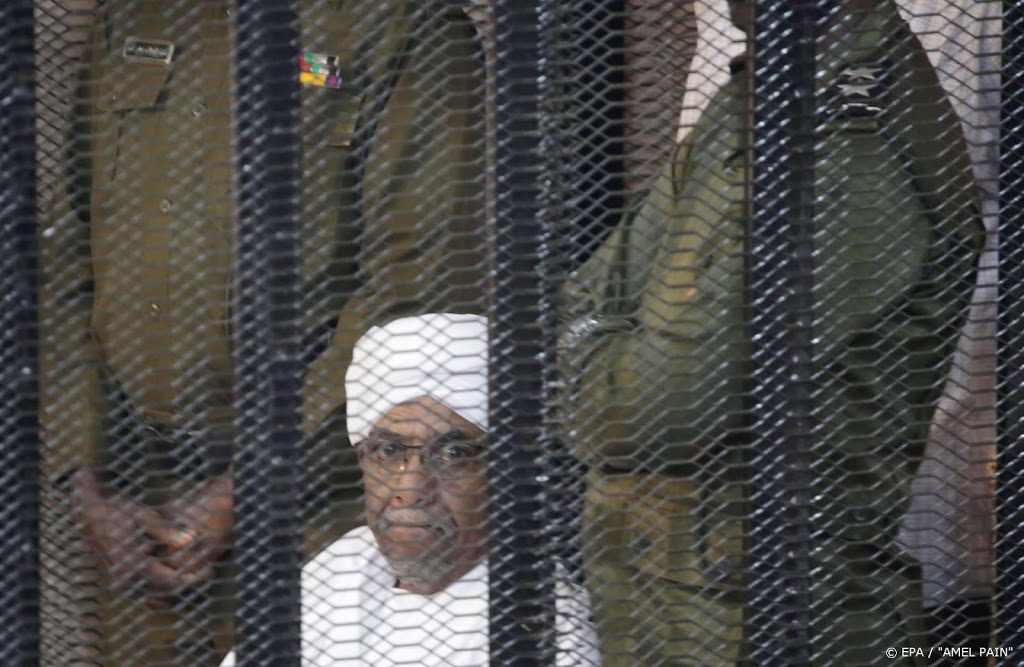 Oud-president Soedan tot 2 jaar veroordeeld