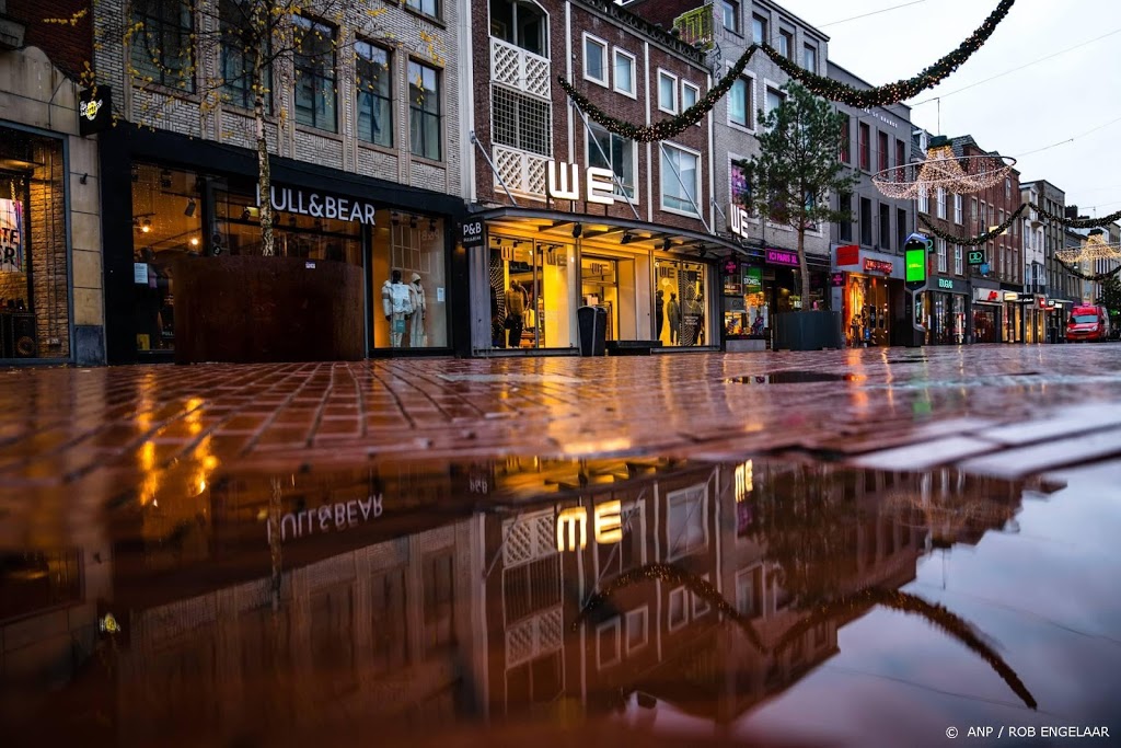 Kleding- en schoenwinkel juist nu sluiten is 'dramatisch' 