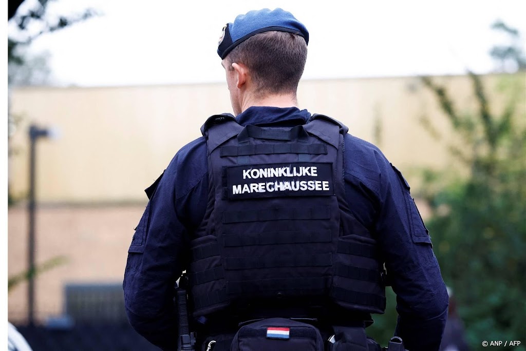 Marechaussee houdt duo aan voor betrokkenheid bij mensensmokkel