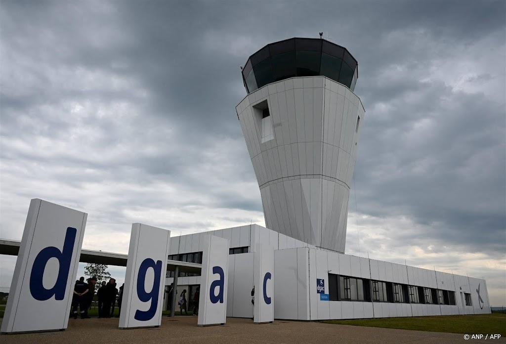 Luchtvaartautoriteit: schrap 1 op 3 vluchten Parijs Orly om staking