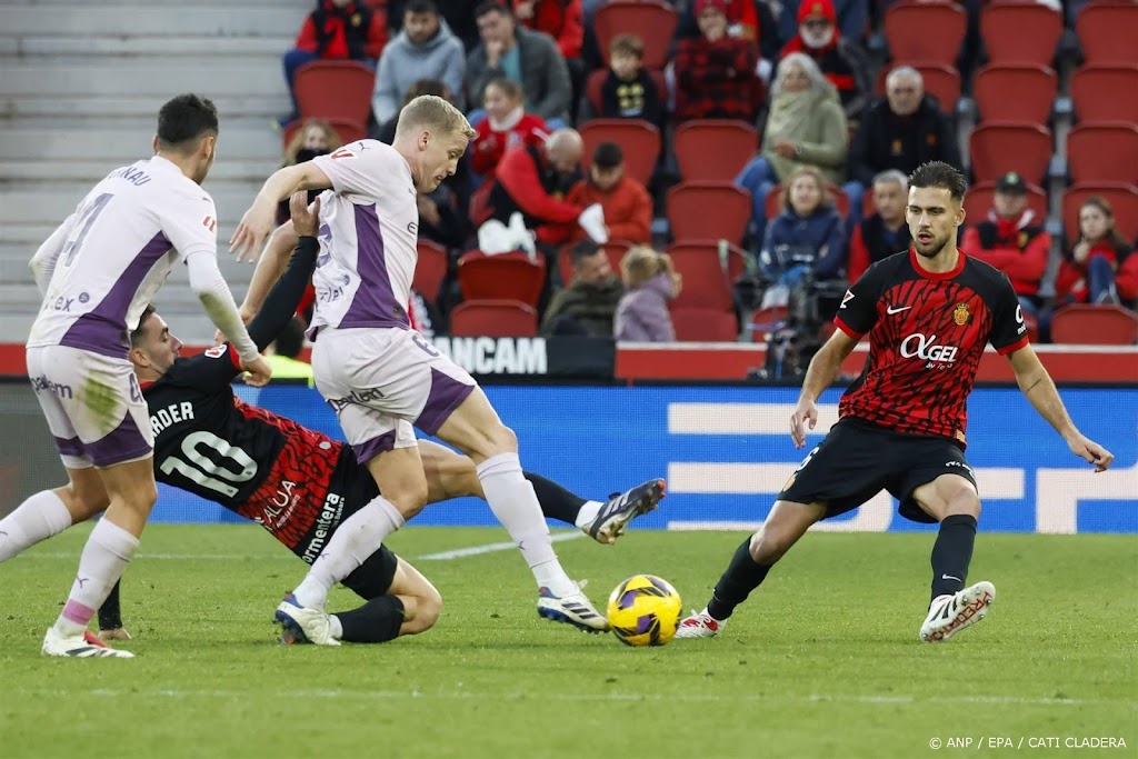 Doelpunt Van de Beek niet genoeg voor verliezend Girona