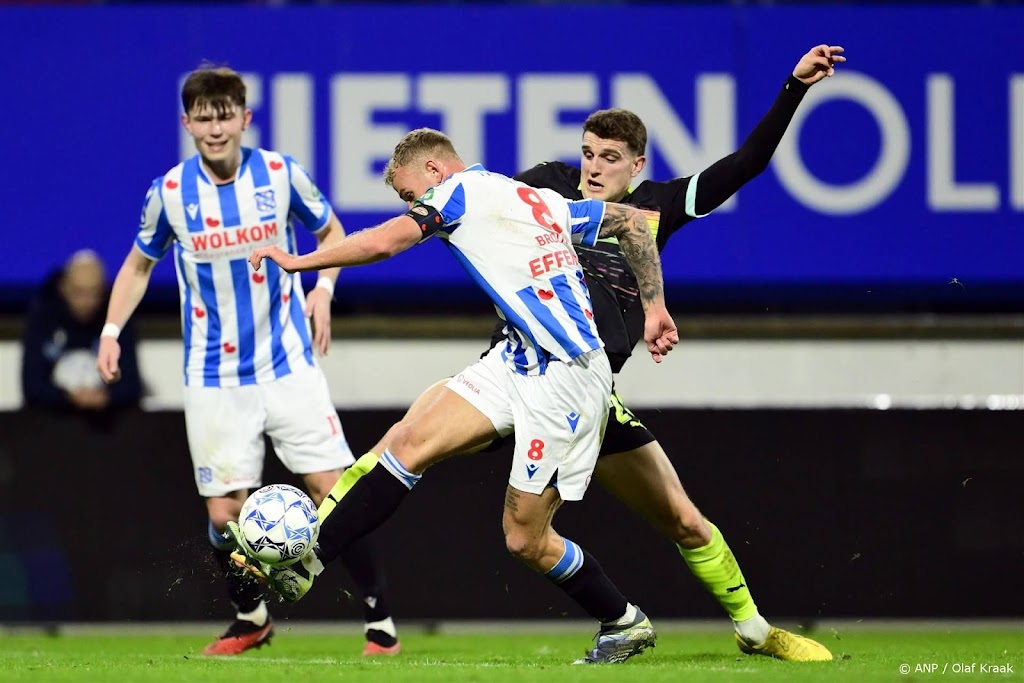 Sc Heerenveen bezorgt koploper PSV tweede nederlaag in Eredivisie