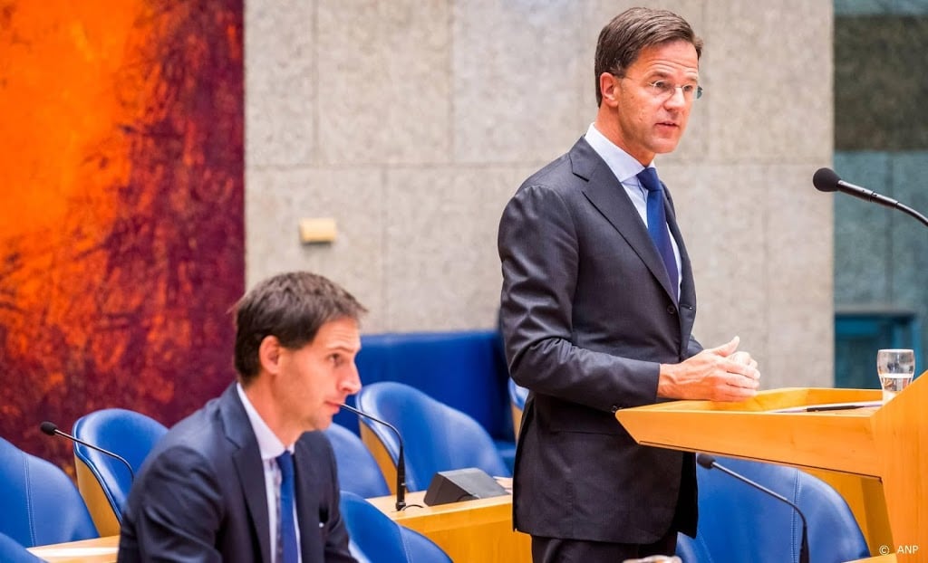 Tweehonderd 'toeslagenouders' praten met Rutte en Hoekstra