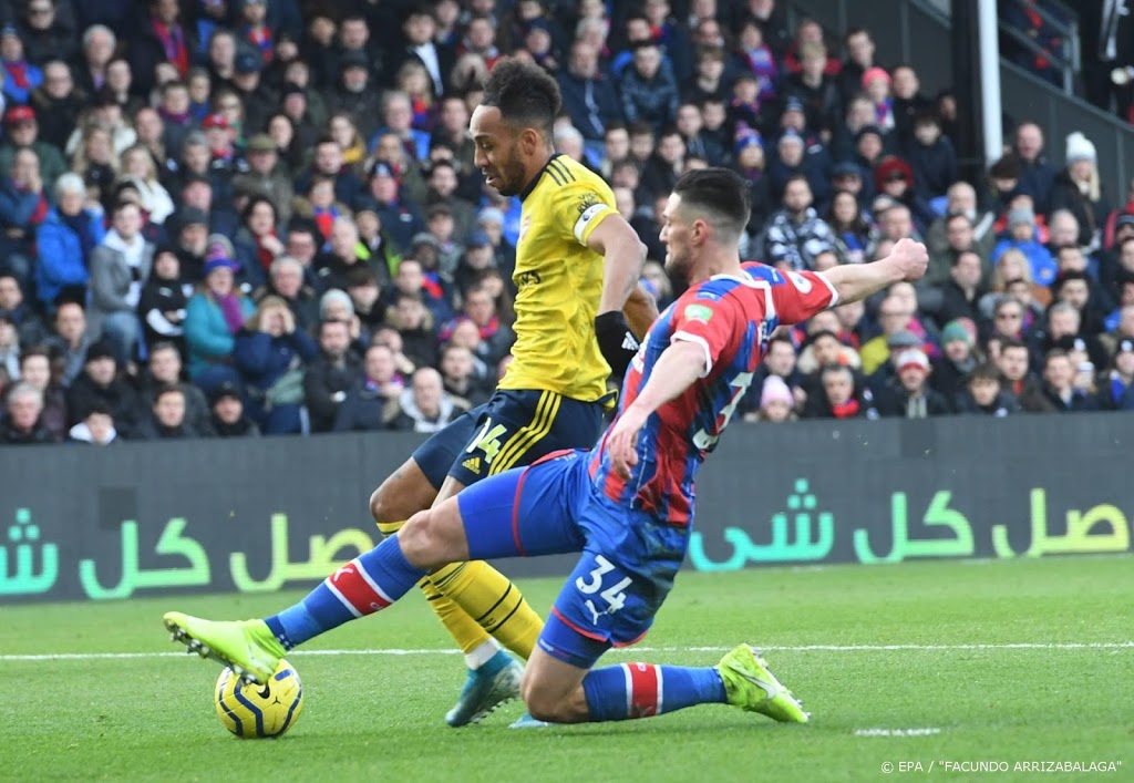 Harde tackle kost Arsenalspeler Aubameyang drie duels schorsing