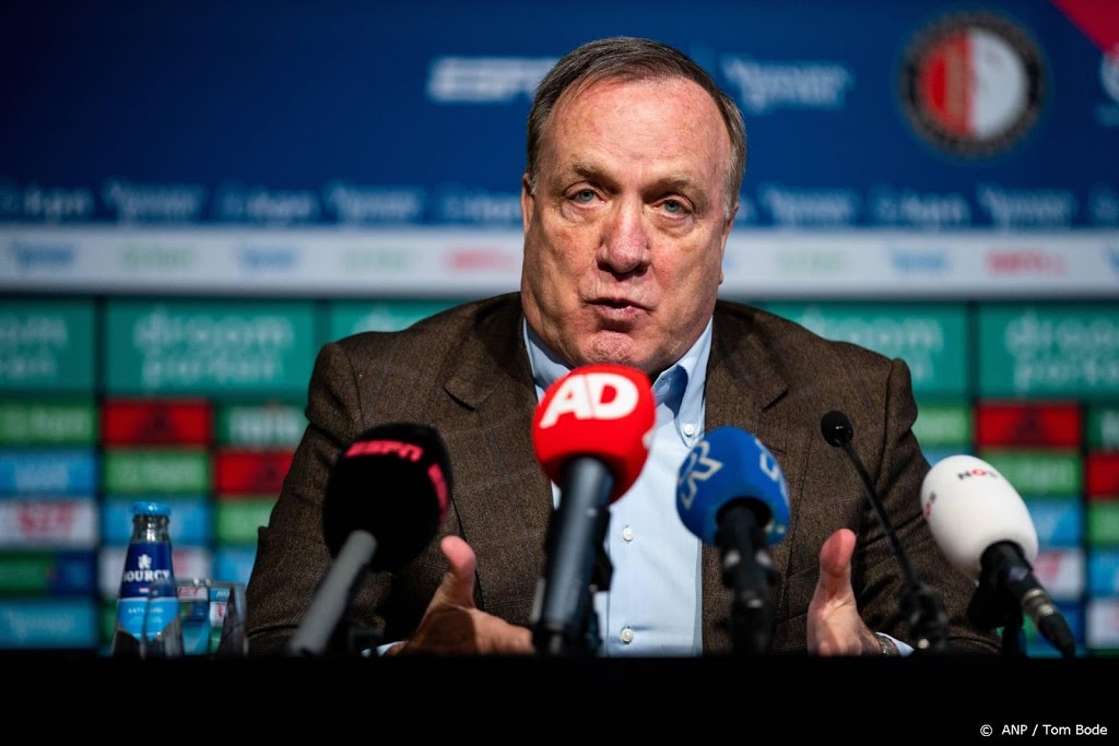 Trainer Advocaat wil een trots Feyenoord zien in de ArenA