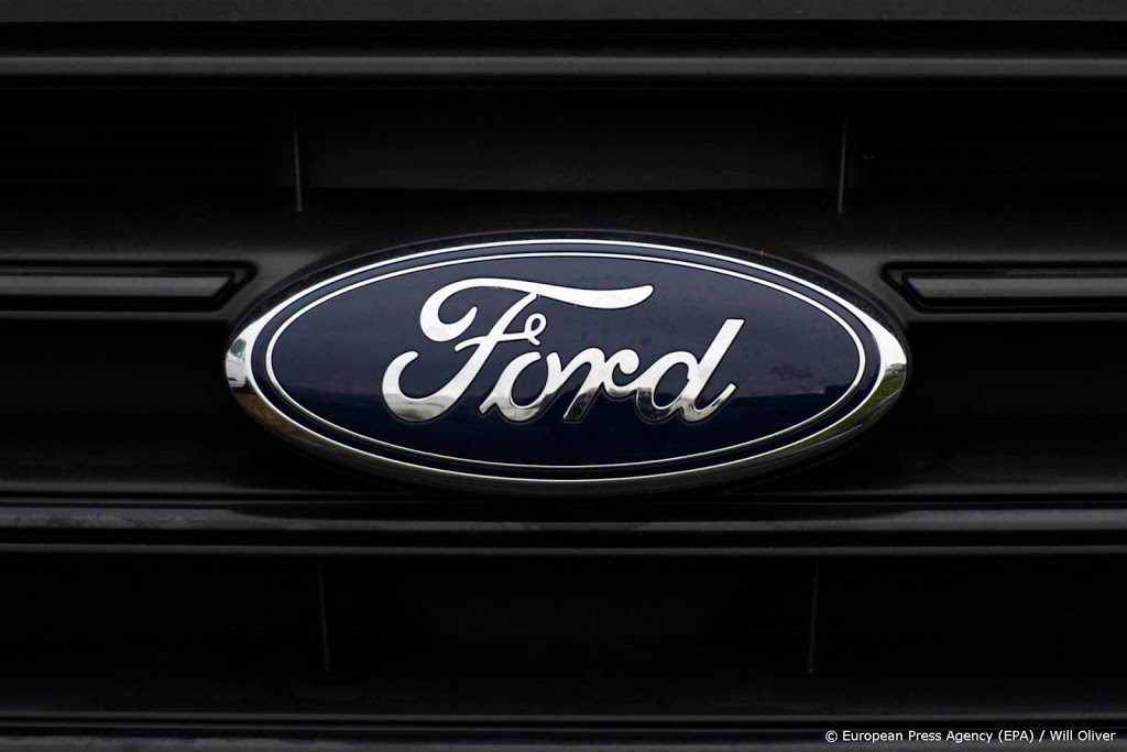 Ford legt productie Duitse fabriek maand stil om gebrek chips