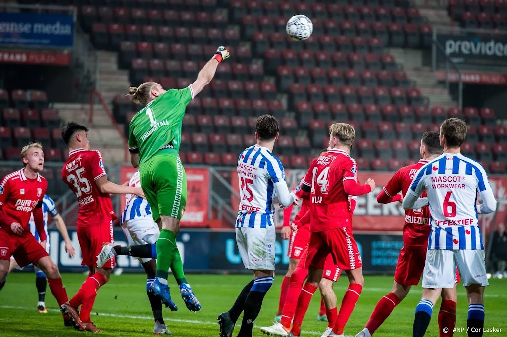 FC Twente neemt in slotfase afstand van Heerenveen