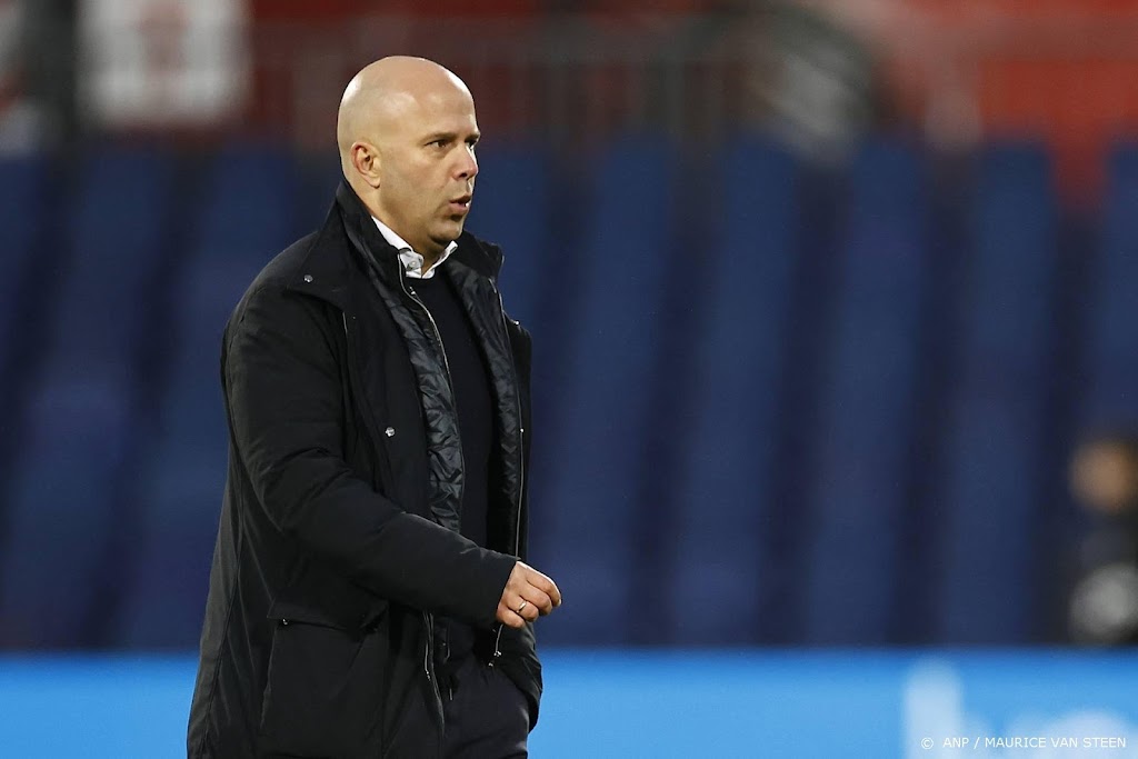 Feyenoord-coach Slot: Bijlow had niet uit hoeven komen
