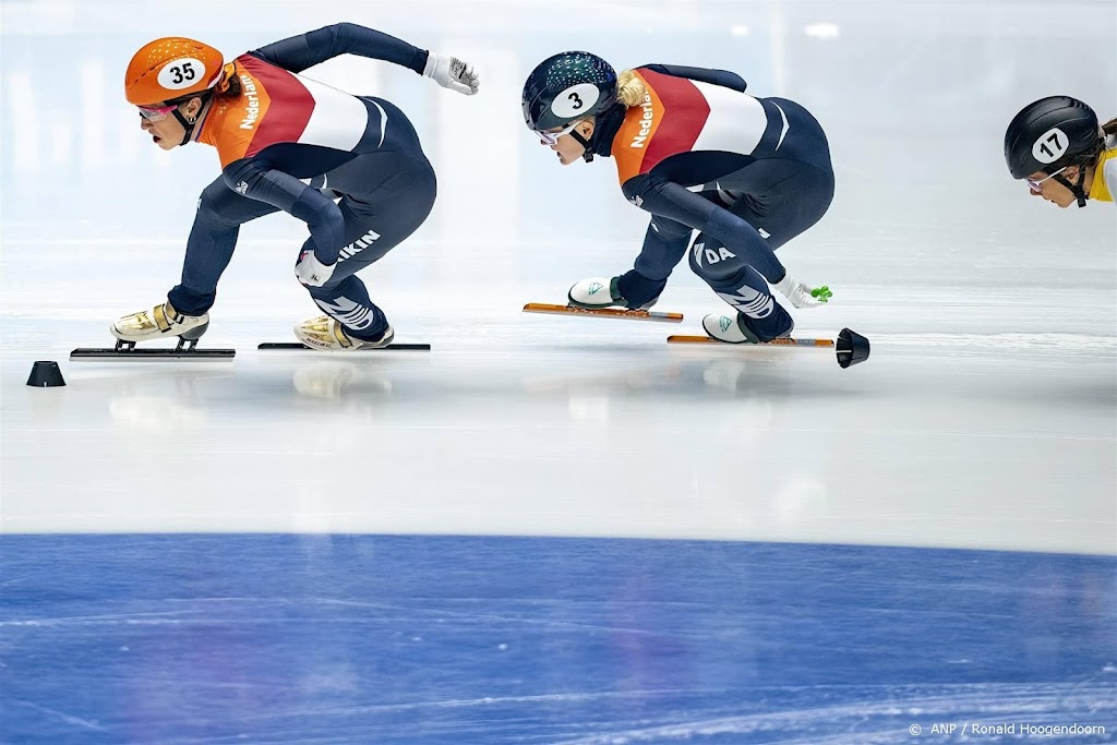 Shorttracksters sluiten EK af met goud op aflossing
