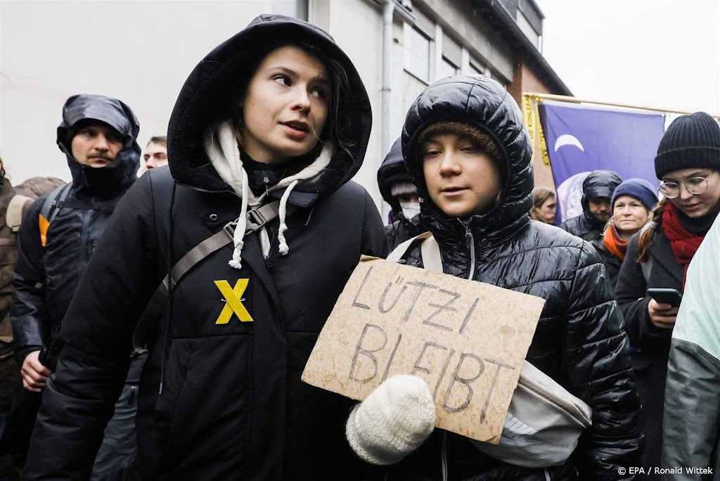 Greta Thunberg weggevoerd door politie in Lützerath