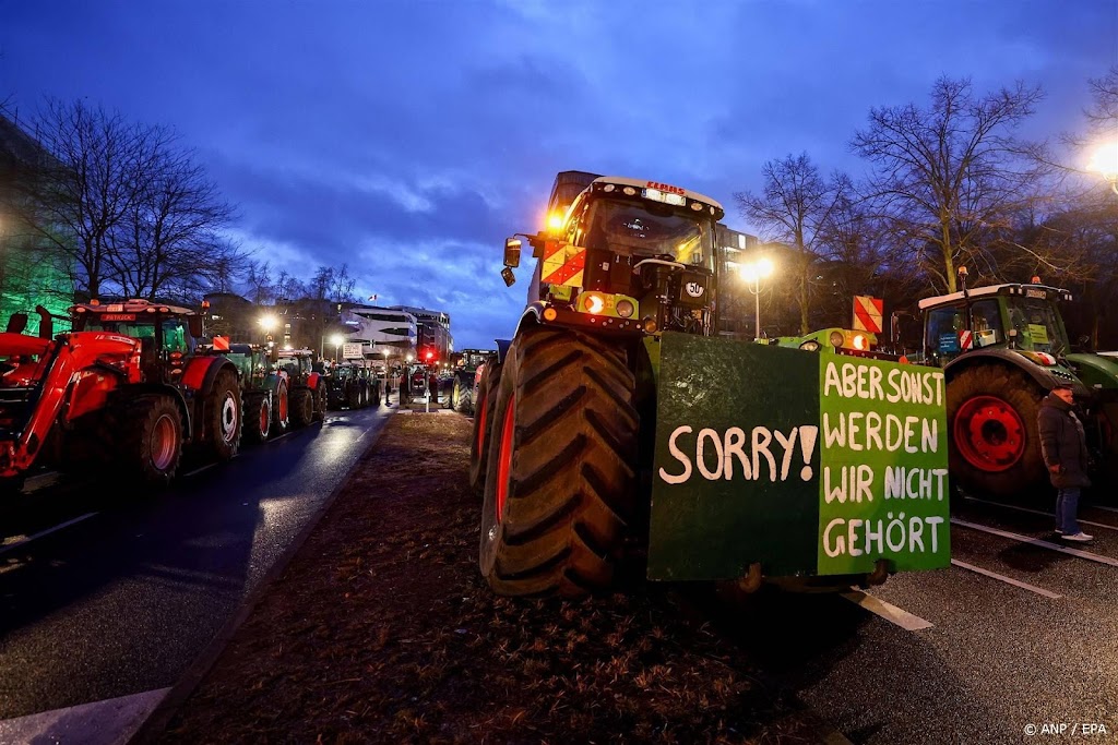 Duizenden tractors in Berlijn voor betoging tegen regeringsbeleid