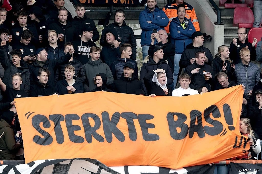 NEC-spits Dost moet rentree voorlopig uitstellen