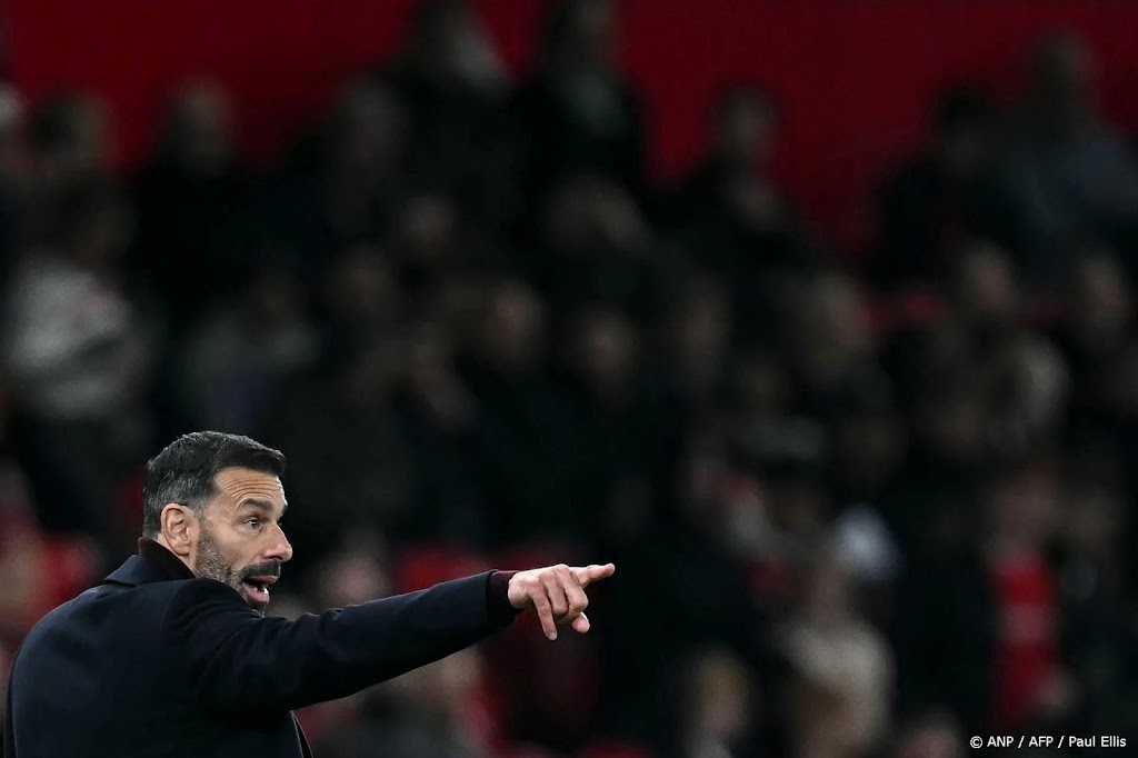 Van Nistelrooij lijdt met Leicester zesde nederlaag op rij 