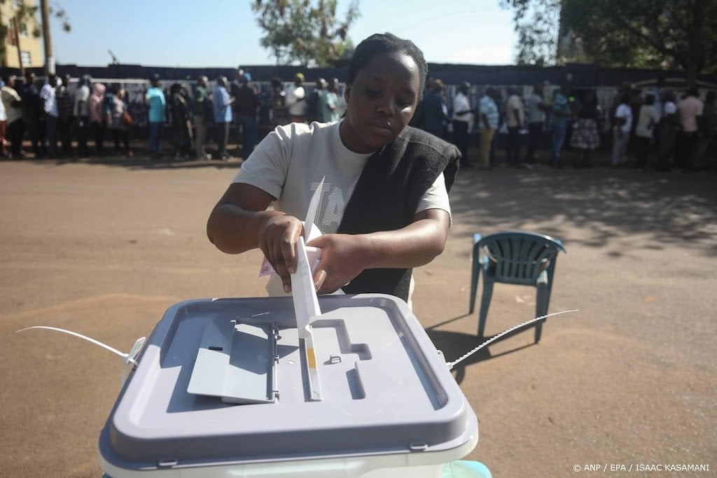Nog niet alle stembureaus Oeganda open, volgens oppositie expres