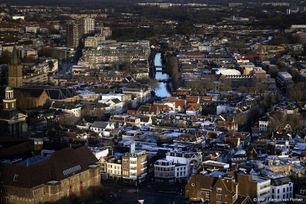 Veiligheidsregio roept op niet naar plek brand Utrecht te komen 