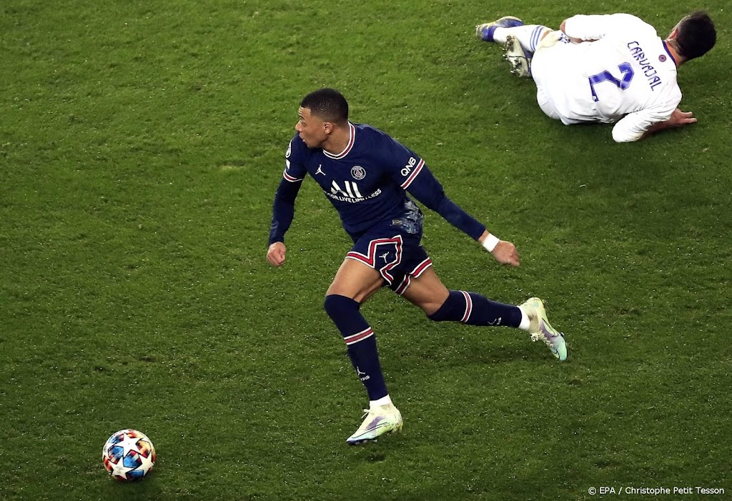 Mbappé helpt PSG in blessuretijd aan zege op Real Madrid: 1-0