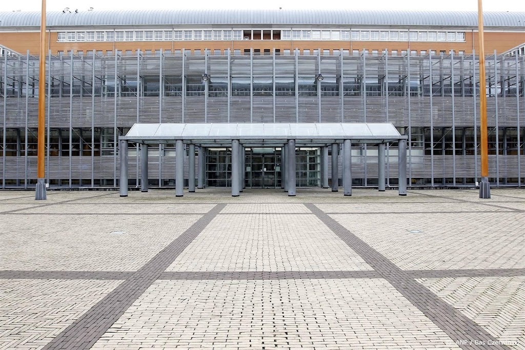 Verdachte Middel X-zaak vervolgd voor hulp tiental zelfdodingen