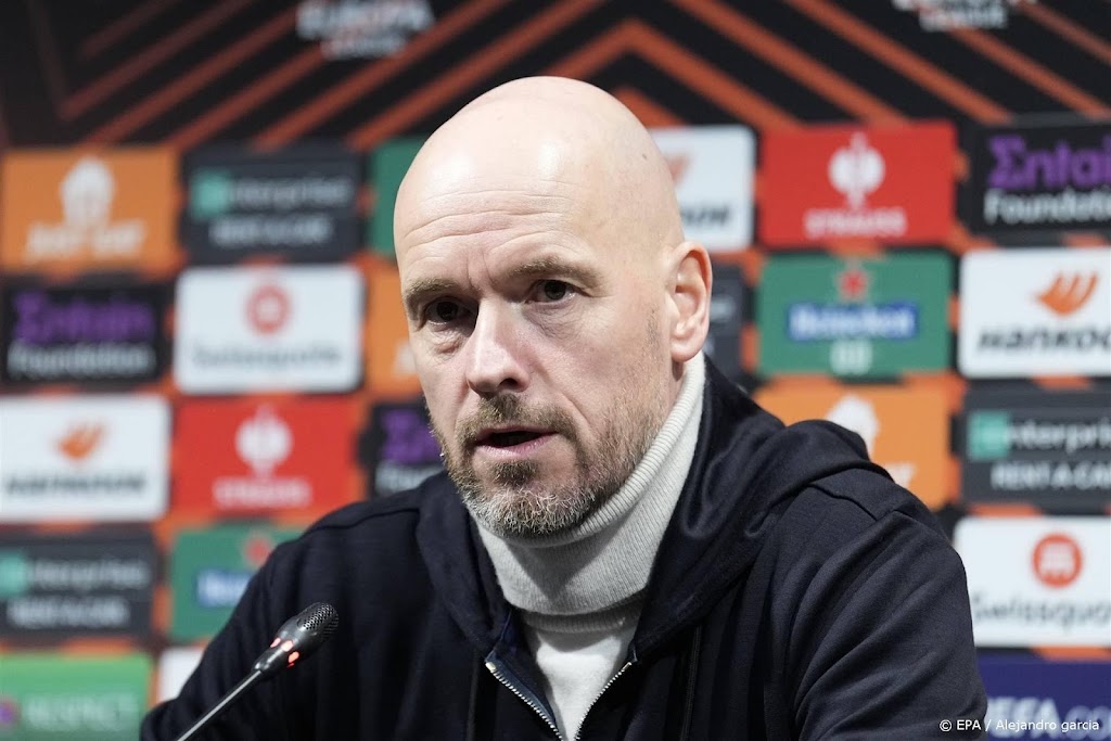 Ten Hag roemt De Jong: aanwinst voor elke club in de wereld