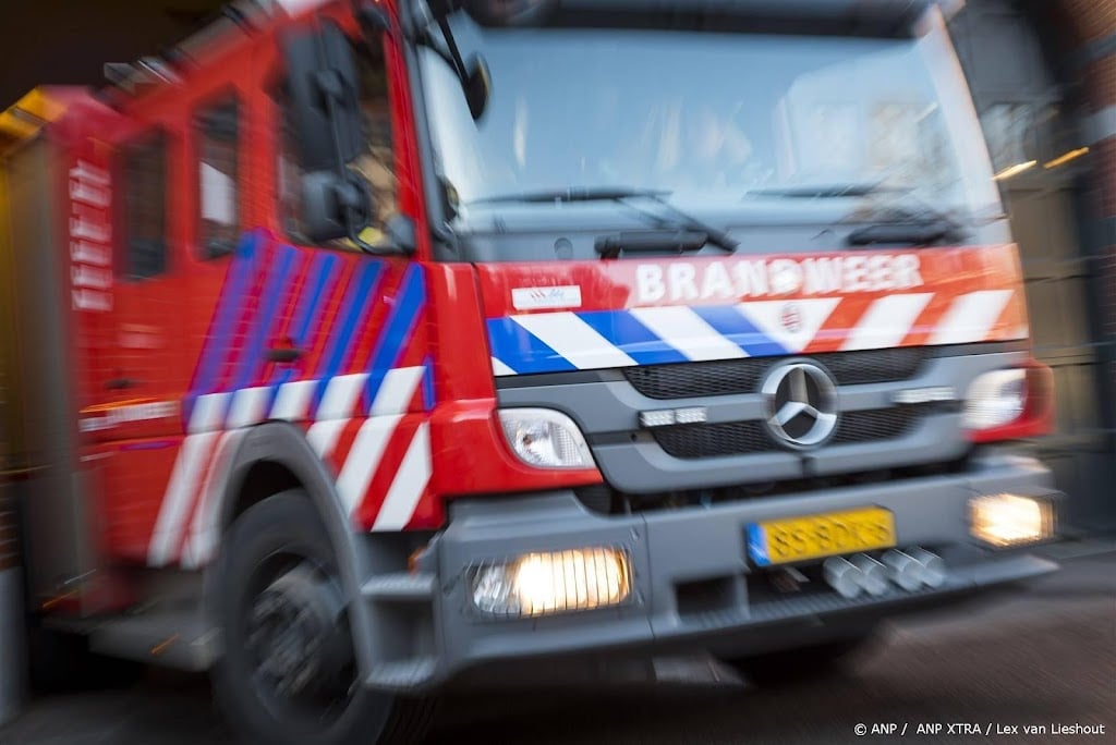 Grote brand bij Esso-raffinaderij in Rotterdam