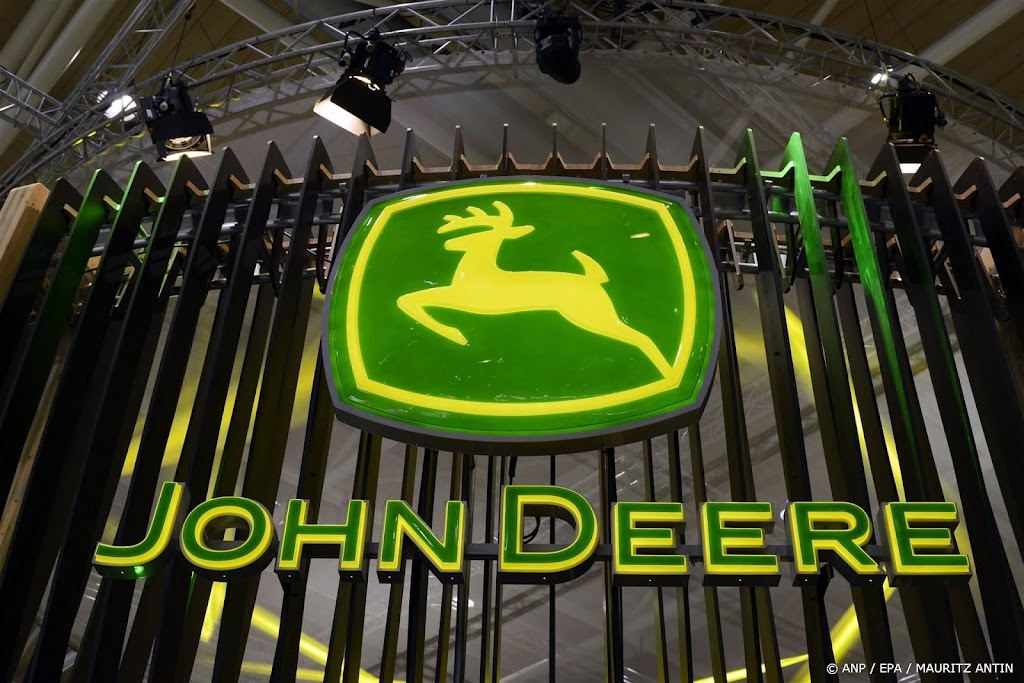 Tractorbouwer Deere verwacht minder winst, vraag boeren gedaald 