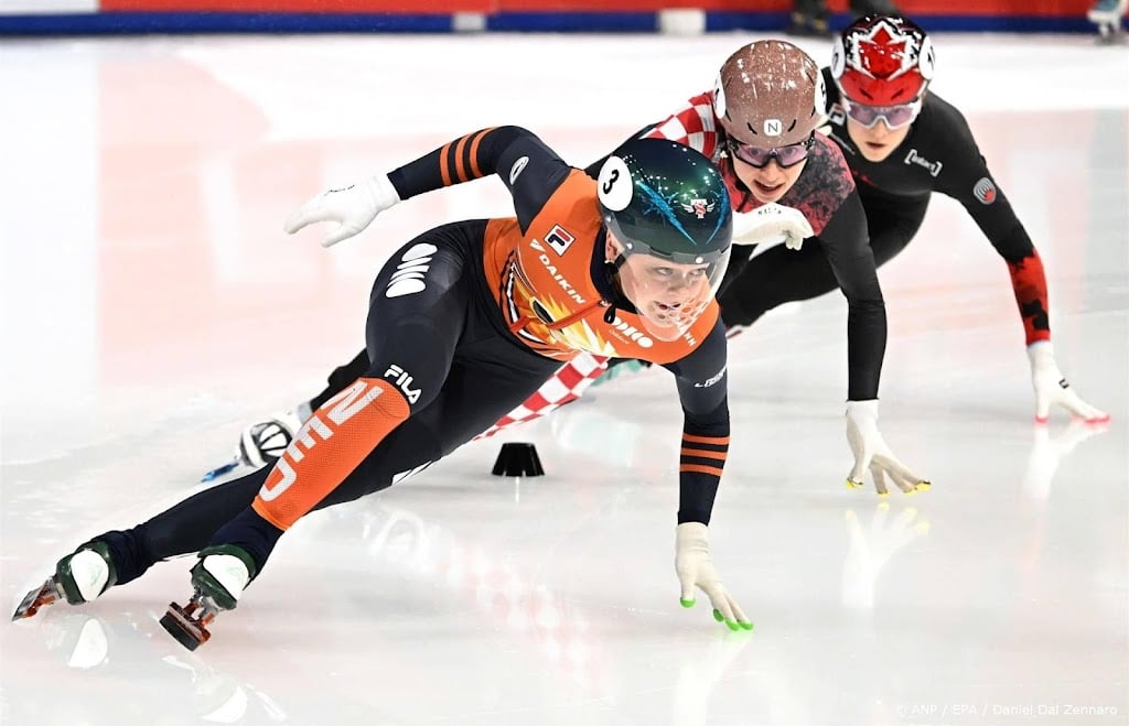 Shorttracksters winnen opnieuw aflossing in de World Tour 