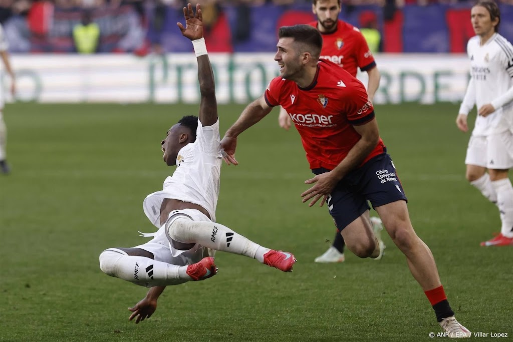 Real Madrid speelt gelijk en zet koppositie op het spel
