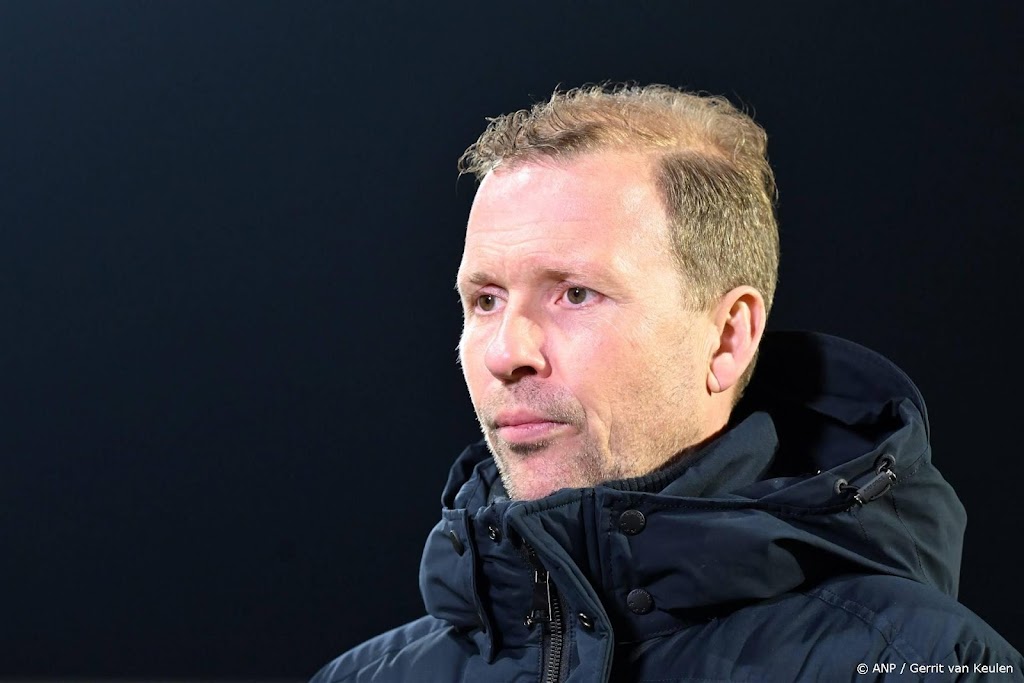 Koploper FC Volendam herstelt zich met zege bij FC Emmen 